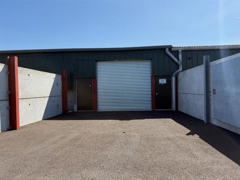 Unit 1E, Exton
